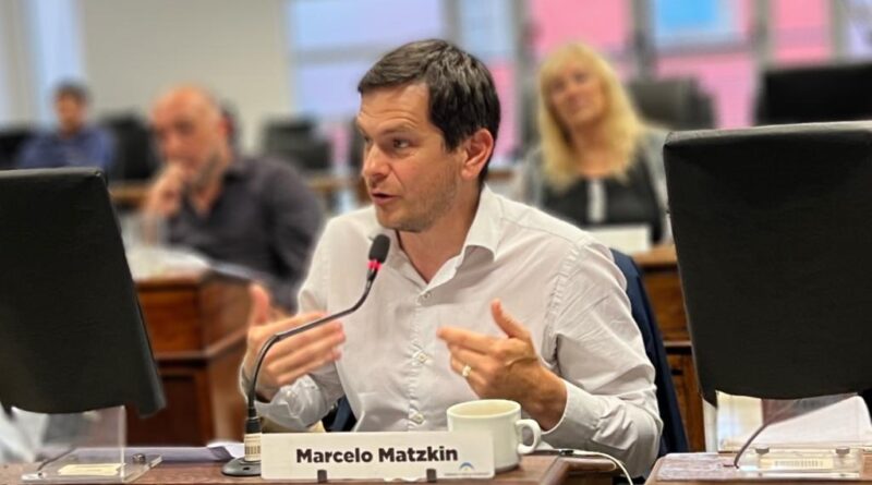 Marcelo Matzkin: “El servicio de colectivos debe restablecerse y Cáffaro debe atender las demandas de los trabajadores”